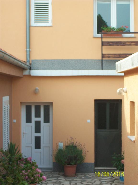 Apartment Boris Senj  Eksteriør billede